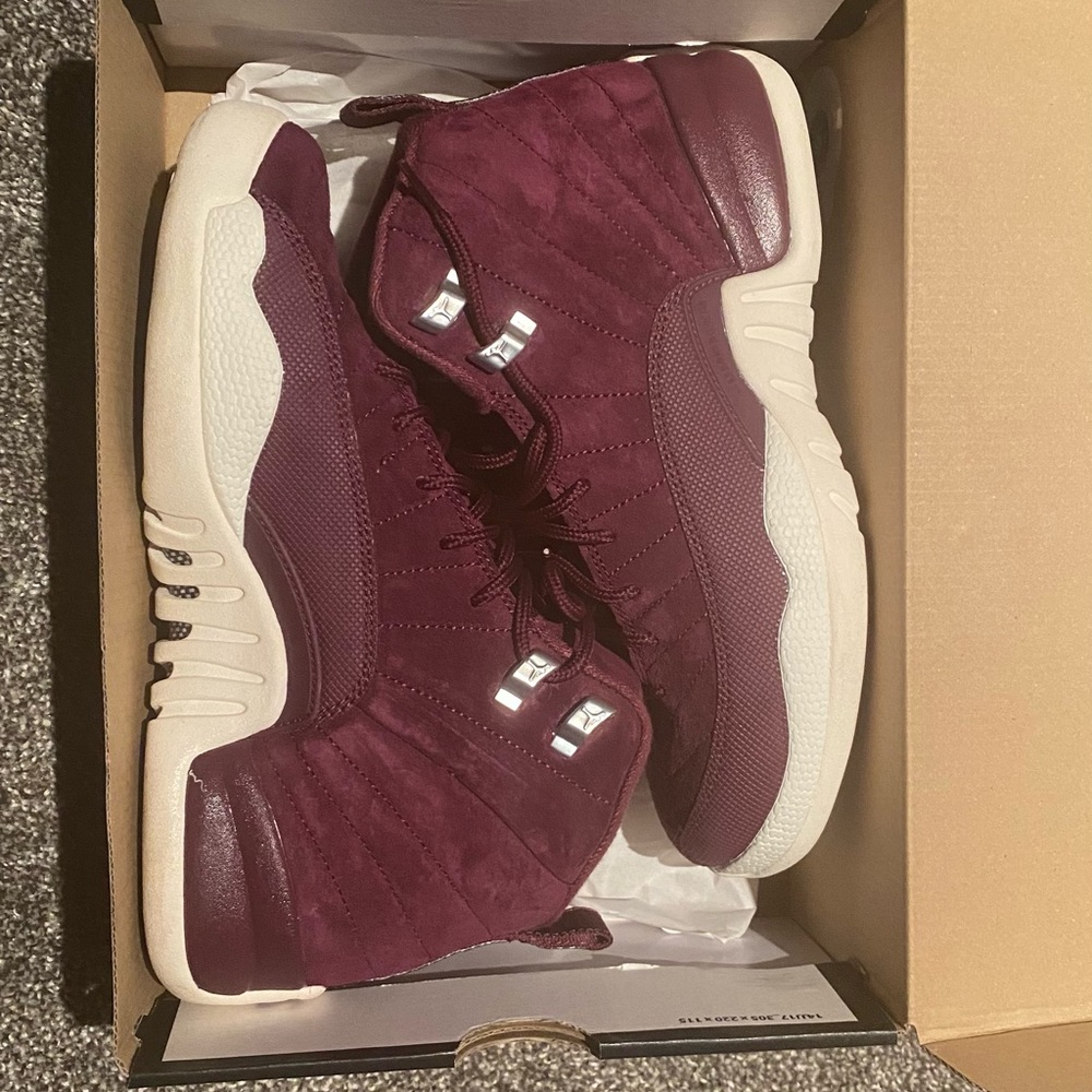AIR JORDAN 12 RETRO 'BORDEAUX’ Size 7y